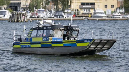 Två poliser skadade under marin träning till havs i Karlskrona