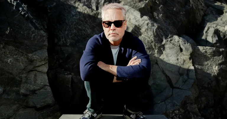 Henrik Schyffert om hur man blir bra på ståupp: ”Undvik Norrköping – det är komikens rövhål!”