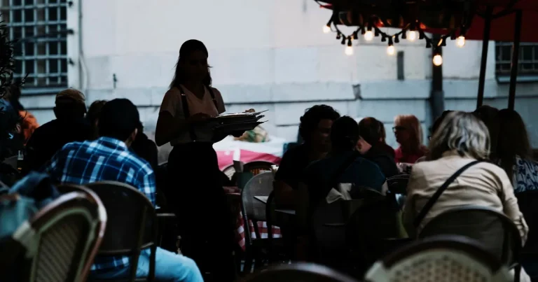 Lisa Magnusson: Innerst inne vill de klagande grannarna inte ens ha det tyst