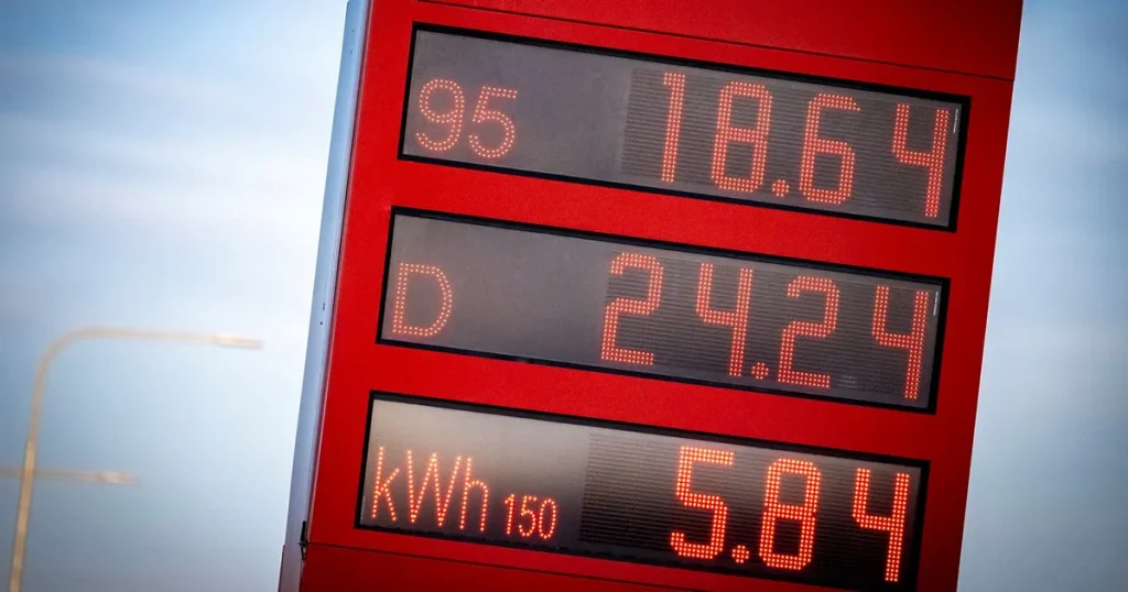 Tung kritik mot sänkt bensinskatt: ”Kortsiktigt”