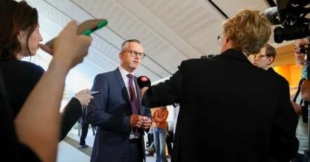 Oppositionen sågar Svantessons budget: ”Ansvarlös”