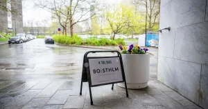 Saga Cavallin: Vad ska du fylla väggarna med i din första lägenhet?