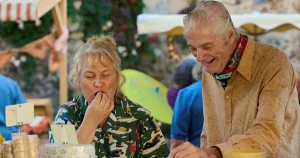 Klumpiga ”Je m’appelle Agneta” blir en frankofil klyschfest