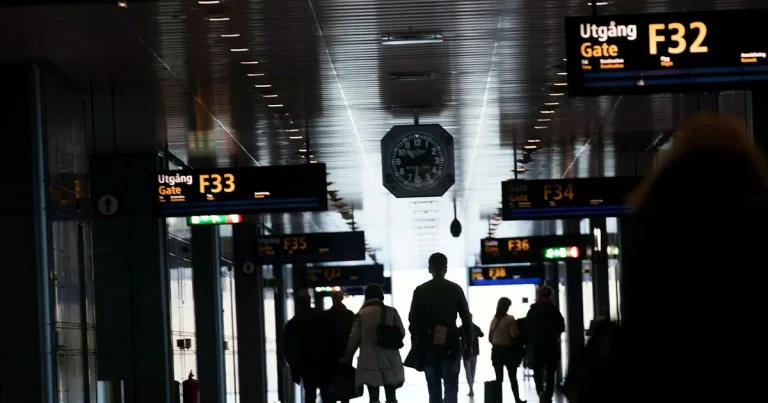 Fler tvångsutvisas: ”även om man skriker och slåss”