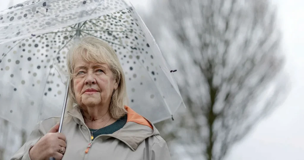 Hon spärrades in på kloster: Nunnorna slog mig mellan revbenen med ett krucifix