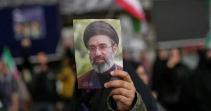 Irans nye ledare Mojtaba Khamenei ”spelade nyckelroll” i spelet om vapenvilan