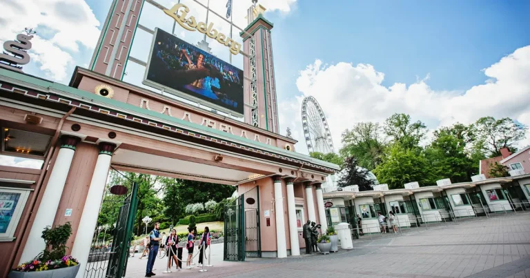 Så mycket kostar besöket på nöjesparken i sommar