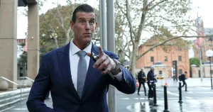 Högt dekorerad soldat gripen för krigsbrott i Afghanistan