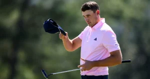 Åberg lyfte efter raset – men många slag efter