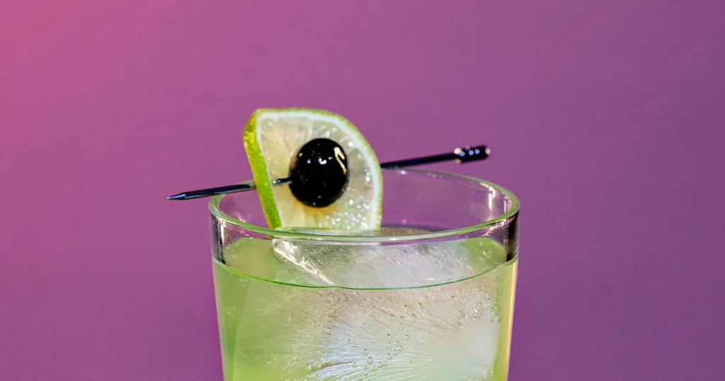 Helgens drink: Midori sour