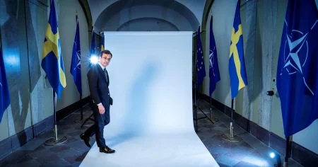 Tomas Ramberg: Vem tar Kristersson i handen när åskan går?