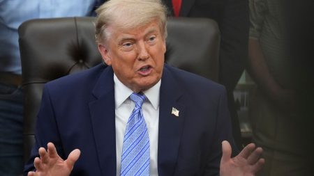 Trump säger att USA kommer att skicka 5 000 ytterligare soldater till Polen