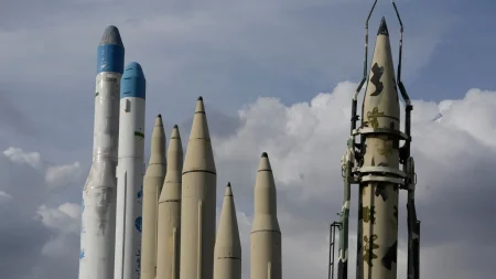 CNN: Iran återöppnar missilanläggningar under vapenvilan