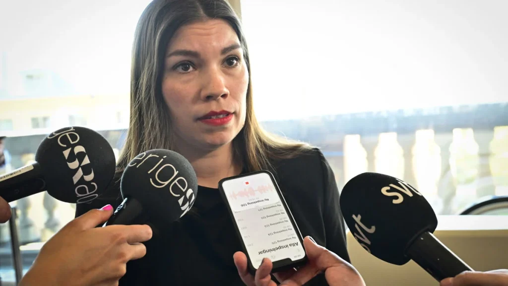 Efter utjämningsstriden väcker MP brådskande motion för att ta om medborgarskapsomröstningen
