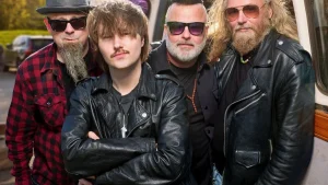 Erik Meduza åker på turné med Eddie Meduzas låtskatt