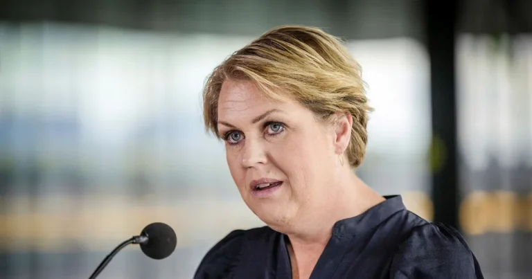 Lena Hallengren: ”Svårt att se varför man inte vill ge drabbade en ursäkt”