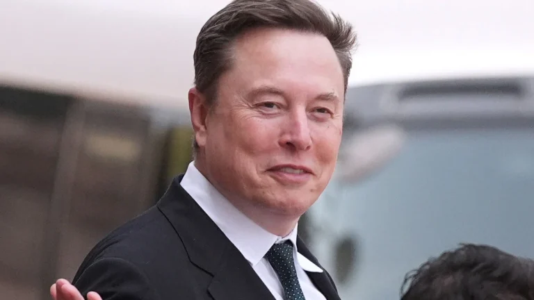 Tio kinesiska bilägare stämmer Tesla för marknadsföringspåståenden om Full Self-Driving