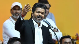 Filmstjärnan Joseph Vijay svärs in som chefsminister för den oroliga indiska delstaten Tamil Nadu
