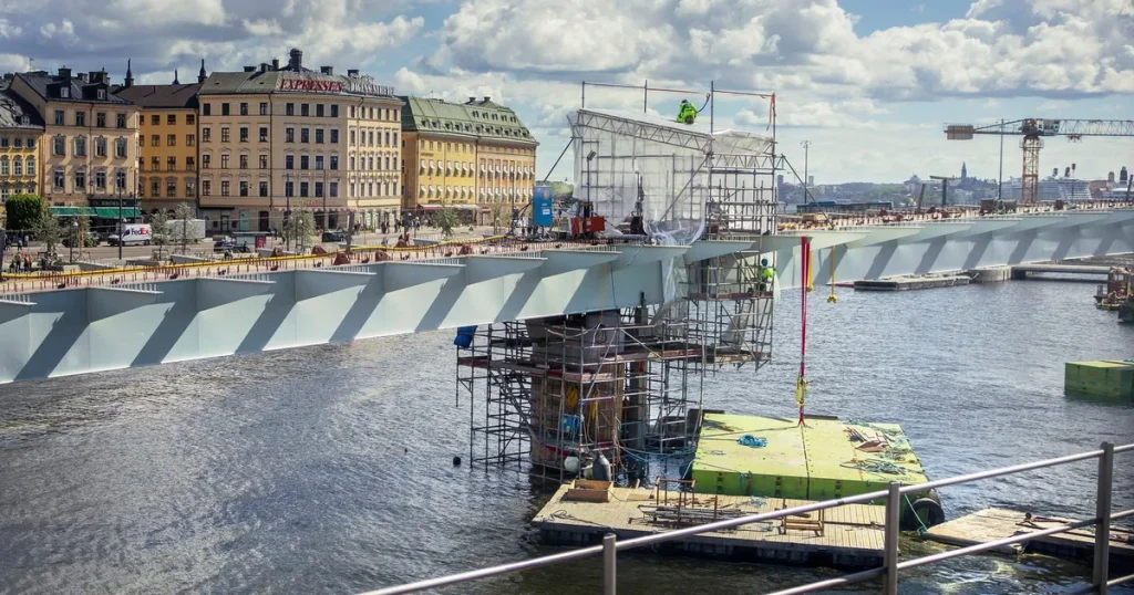 Ny bro i Slussen möter kritik: ”En ikonisk Stockholmsvy har förvanskats”