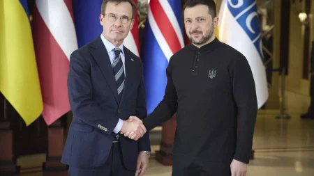 Zelenskyj besöker Sverige för Gripen-affär