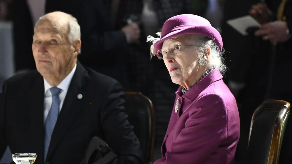 Drottning Margrethe utskriven från sjukhuset igen