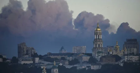Omfattande nattliga attacker mot Ukraina