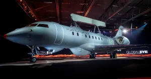 Kristersson välkomnar en flygaffär med Kanada