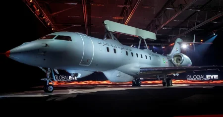 Kristersson välkomnar en flygaffär med Kanada