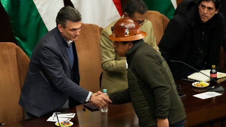 Uppgörelse i Bolivia avslutar veckors protester