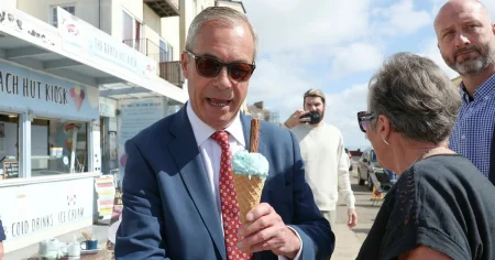 Martin Liby Troein: Tio år efter brexit är Farage på väg mot nästa seger