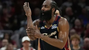 James Harden gripen för vapenbrott