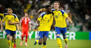 Drömstart på VM – Isak stekhet när Sverige körde över Tunisien