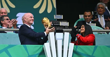 Johan Esk: Det är Europas fel att Fifa-clownen sitter så säkert