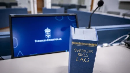 Man i 30-årsåldern åtalad för sexbrott mot 12 pojkar
