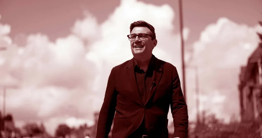 Ledare: Andy Burnham är säker på att han är en frälsare – hoppas han har rätt