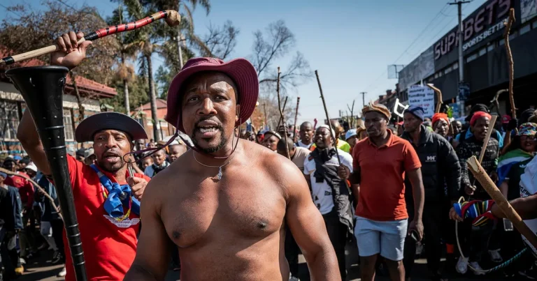 Stora protester mot invandring i Sydafrika – men värsta scenarierna undveks