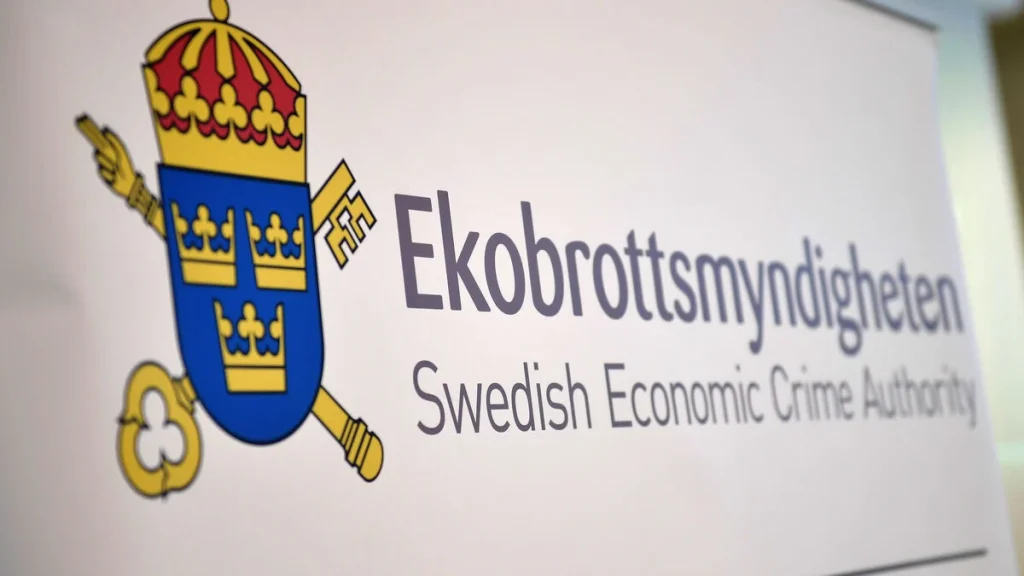 Tre åtalade för marknadsmanipulation efter aktietransaktion i mars 2024