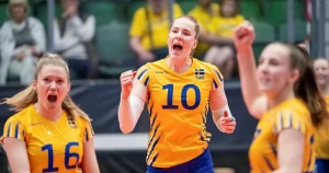 Sveriges tredje raka 3–0-kross – Haak storspelade