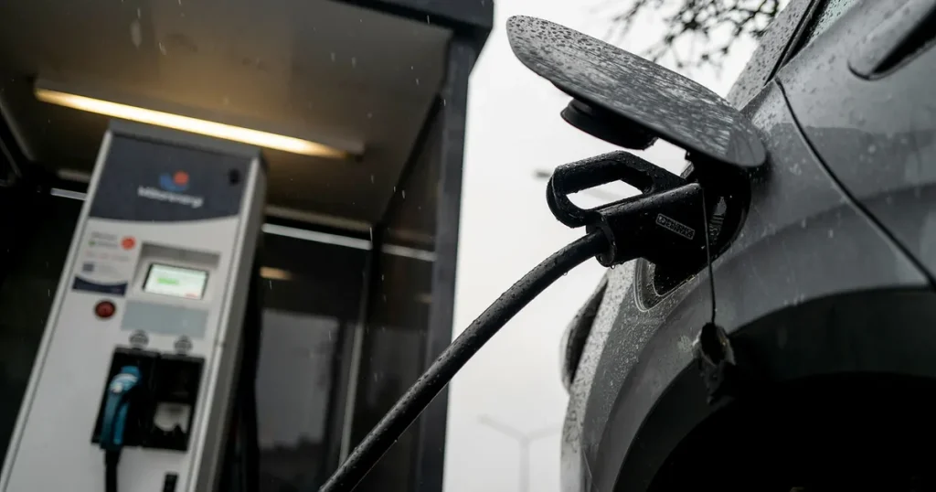 Ny prognos: Då tar elbilen över i Sverige