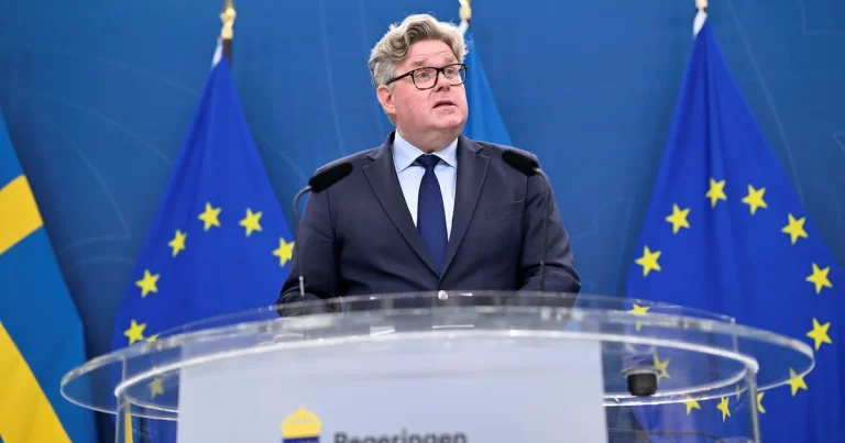 Regeringen backar om 13-åringar i fängelse