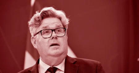 Ledare: Socialdemokraterna ska inte rädda Tidös revolution