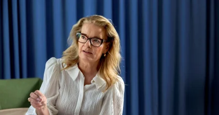 Liberalerna vill ha färre studenter inom högre utbildning