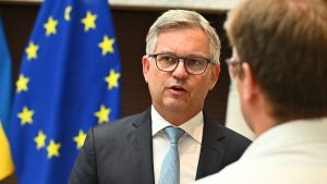EU uppmanar till slut på interna gränskontroller