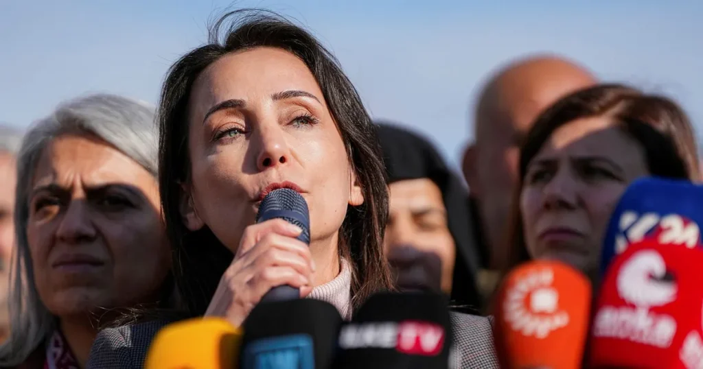 PKK kritiserar turkiska regimen: ”Försöker skapa en bekväm opposition”