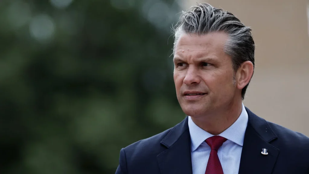 Hegseth: Vi kommer att slå till hårt mot Iran i natt