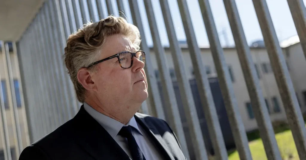 Tomas Ramberg: SD och L drar undan mattan för Strömmers 13-årslag