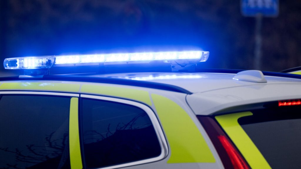Misstänkt skottlossning vid bostadshus i Hässelby, Stockholm