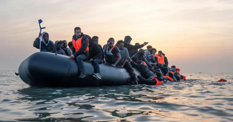 Grönt ljus för ”fort Europa” – EU öppnar för utvisningsläger