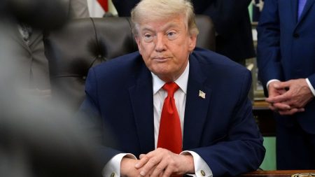 Källa: USA skjuter ner iranska droner nära Hormuzsundet