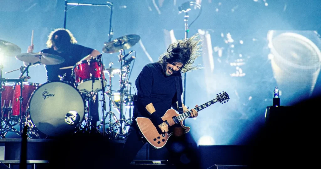 Foo Fighters fortsätter att ha hjärtat med sig
